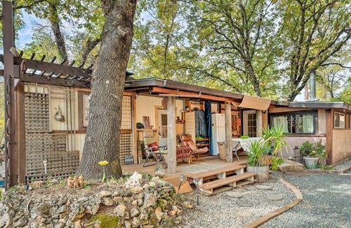 Grass Valley Cottage | Charming Grass Valley Getaway on 6 Acres!