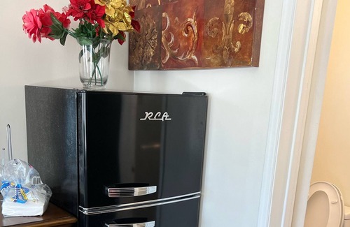 North Hills West Apartment | Charming guest house with private entry and pool view Sleeps 2. Near CSUN