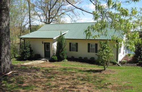 Calhoun County Cottage | Charming Guest House-Very Private-25 Minutes from Oxford