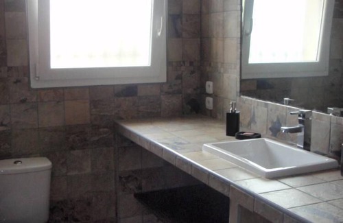 Saint-Florent House | Charming guest room