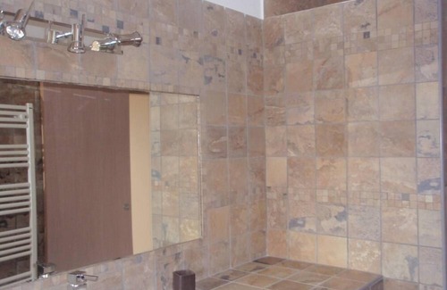 Saint-Florent House | Charming guest room