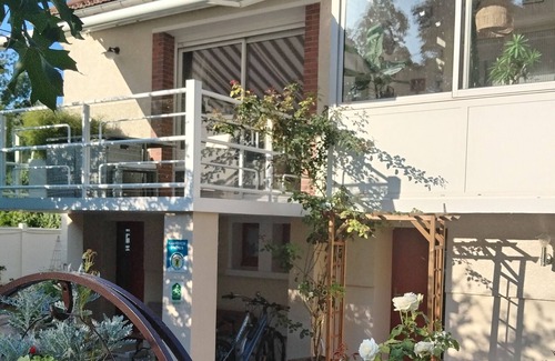 Montargis Bed & Breakfast | Charming Guest Room in Montargis