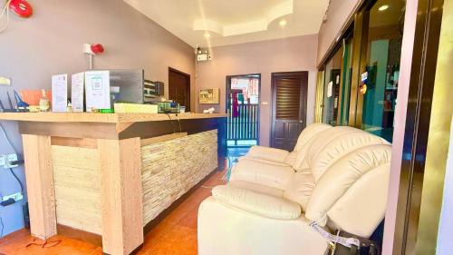 Nanai Road House | Charming Guest Room in Central Pa Tong, Thailand