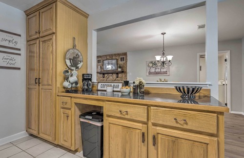 Gulfport House | Charming Gulfport Escape: Half-Mile to Beach!