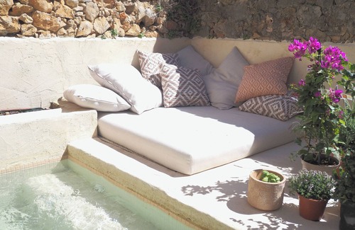 Bellcaire d'Emporda House | Charming house in the Costa Brava with pool