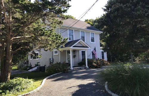 Hampton Bays House | Charming Hampton Bays colonial on quiet cul de sac