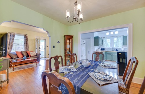 Hampton House | Charming Hampton Home ~ 7 Mi to Buckroe Beach!