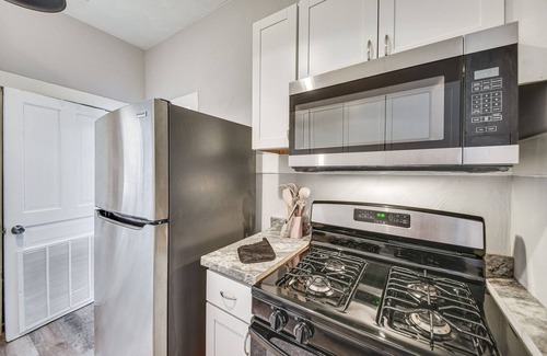 Hampton House | Charming Hampton Home Near Downtown & Beaches!