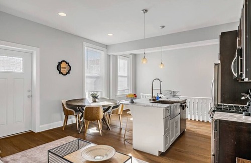 Downtown Harrisburg Apartment | Charming HBG Haven: Cozy 1BR Apt