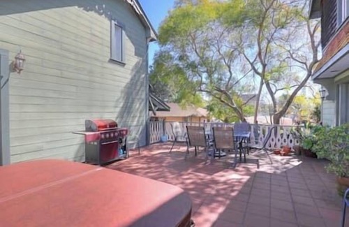 Upper East House | Charming Hideaway w/HotTub & Patio Near Downtown!