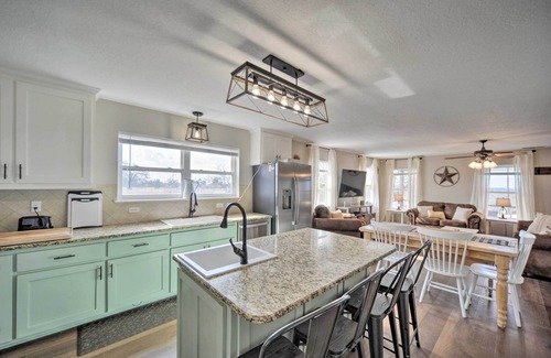 Fredericksburg House | Charming Hill Country Home w/ Fire Pit & Hot Tub!