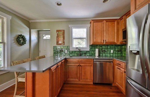 Historic District House | Charming historical 2-bedroom house in gorgeous New Smyrna Beach - pet friendly