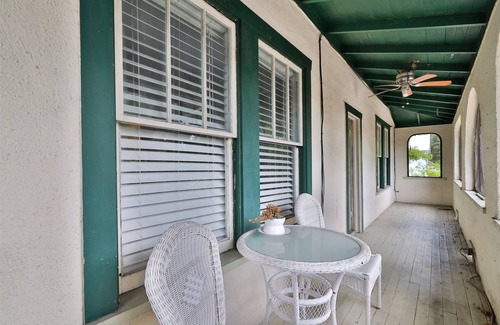 Historic District House | Charming historical 2-bedroom house in gorgeous New Smyrna Beach - pet friendly