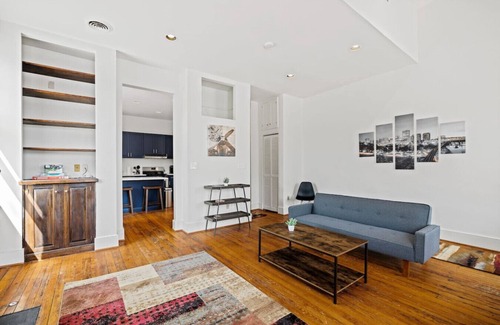 Monroe Ward Apartment | Charming Historic 2 BR Near VCU