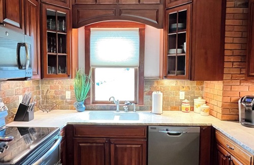 Laramie House | Charming Historic 5-Bedroom Home in Prime Locationnn