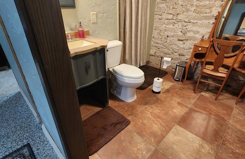Plattsmouth House | Charming historic barn with AC and WiFi in Plattsmouth