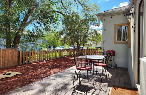 Montrose House | Charming Historic Bungalow