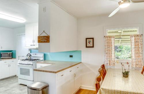 Hilo House | Charming Historic Hilo House Minutes to Beach!