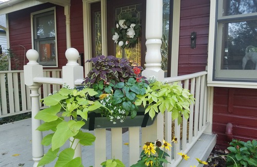 Littleton House | Charming Historic Home with Stunning Gardens