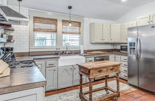 12 South House | Charming Historic Home/Walk to 12 South