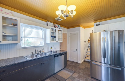 Neartown House | Charming Historic Houston Home w/Yard!