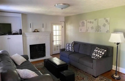 Lexington House | Charming Historic Lexington Home