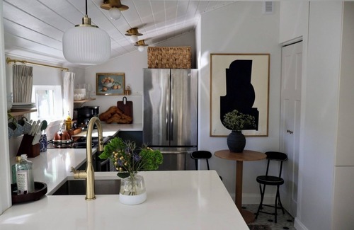 Historic Uptown Apartment | Charming Historic Renovated 1-bed plus guest bed in heart of St Pete!