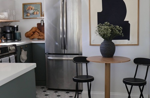 Historic Uptown Apartment | Charming Historic Renovated 1-bed plus guest bed in heart of St Pete!