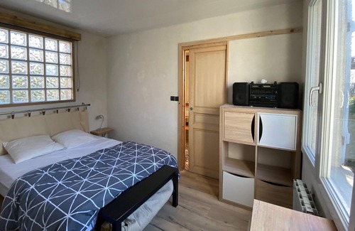 Donville-les-Bains House | Charming holiday home in a quiet location, near the coast, 2 bicycles