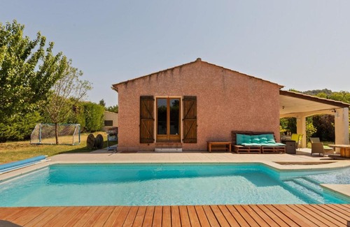 Barjols House | Charming Holiday Home in Barjols with Private Pool