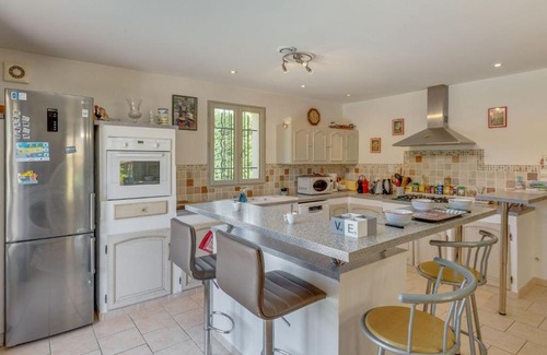 Barjols House | Charming Holiday Home in Barjols with Private Pool