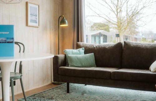 Ouddorp Ski Chalet | Charming holiday home for two