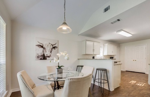 West Dallas House | Charming Home - 15 Min. to Downtown!