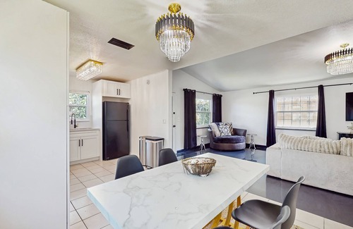 Ridge Wood Heights House | Charming home centrally located and family friendly, close to beaches and Gulf