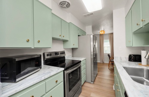 Lakeland House | Charming Home Close to Downtown, Fully Renovated