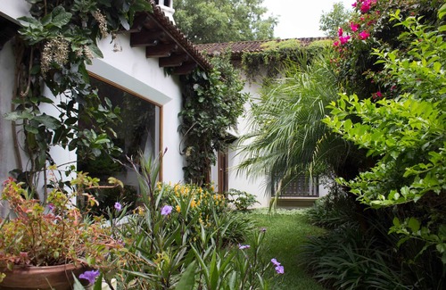 Antigua Guatemala House | Charming Home, Beautiful Decorated in famous Central Antigua