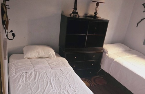 Metairie House | Charming home in a very safe area! Walk to the Lake and short drive to NOLA