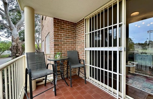 Canterbury Apartment | Charming Home in Canterbury, Racecourse View & Tennis Court