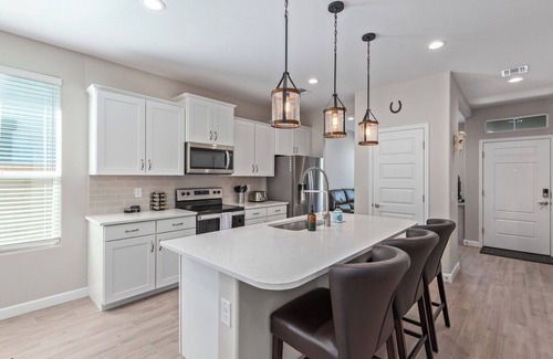 Estrella Mountain Ranch House | Charming Home in Goodyear- Firepit/BBQ/Putting