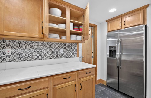 Lake Orion House | Charming Home in Lake Orion-King Bed, Well-Equipped Kitchen, Patio w/Fenced Yard