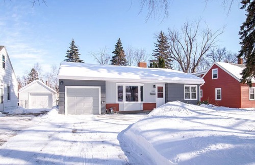 Roosevelt House | Charming Home in the Heart of North Fargo