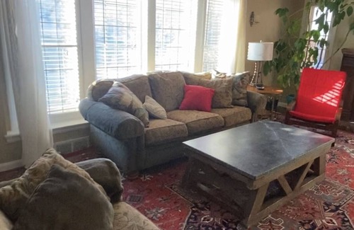 Shaker Heights Apartment | Charming home in Shaker Heights