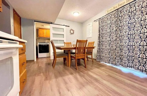 Smithville House | Charming home located 3 minutes from downtown Smithville, MO