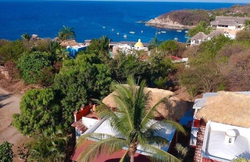Hidalgo House | Charming Home With King Size Beds And Ocean View