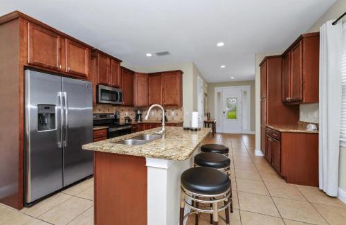 West Kissimmee House | Charming Home Near Disney With Private Pool, Game Room And Waterpark & Resort Access At Encore Resorts Reunion - 410No