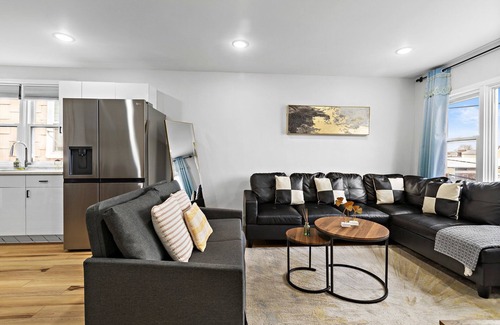 Bayonne Apartment | Charming Home Near NYC – Gym, Airport, Easy Access