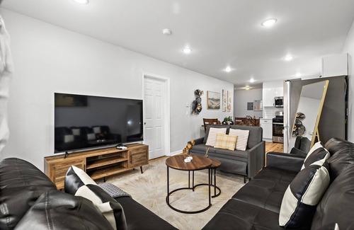Bayonne Apartment | Charming Home Near NYC – Gym, Airport, Easy Access