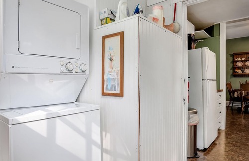 Brevard House | Charming home, perfect for families, Bikers, Brevard College, College, camps