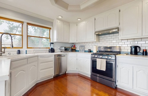Richmond Beach House | Charming home with expansive views, dog-friendly, large yard with yard games