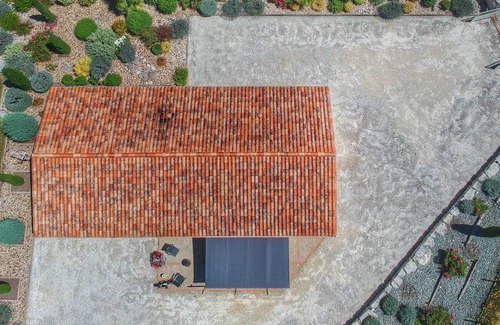 Neuvic Cottage | Charming Home with Modern Amenities in Scenic Neuvic, Dordogne